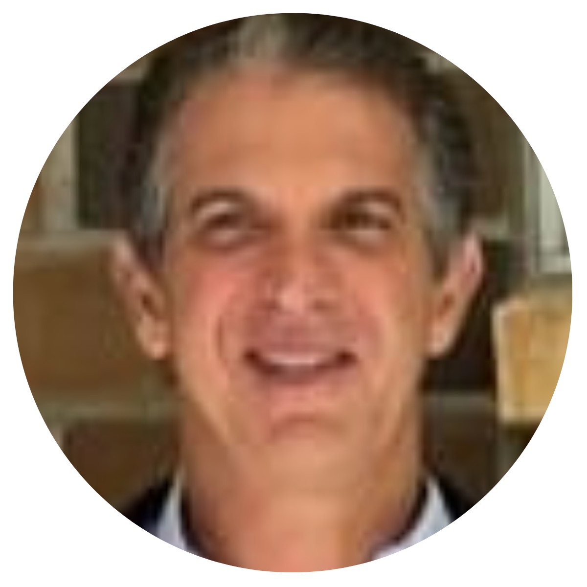 Dr. Luis  Arévalo 